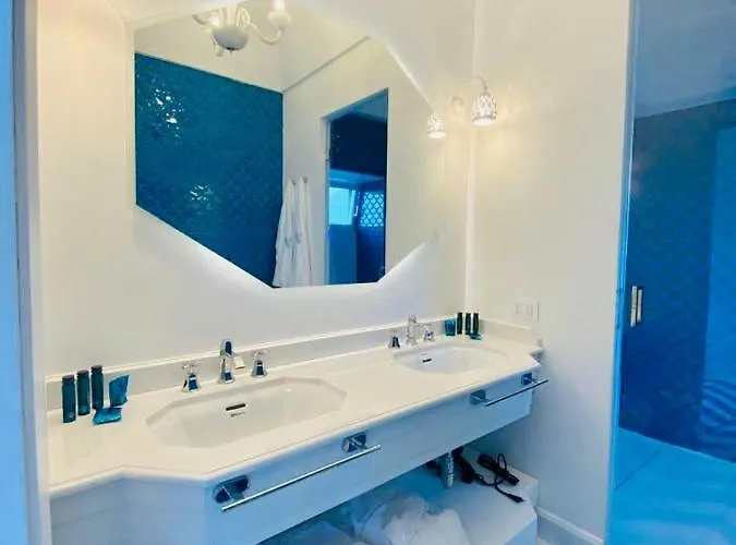 Diamond Luxury Πανσιόν 4*